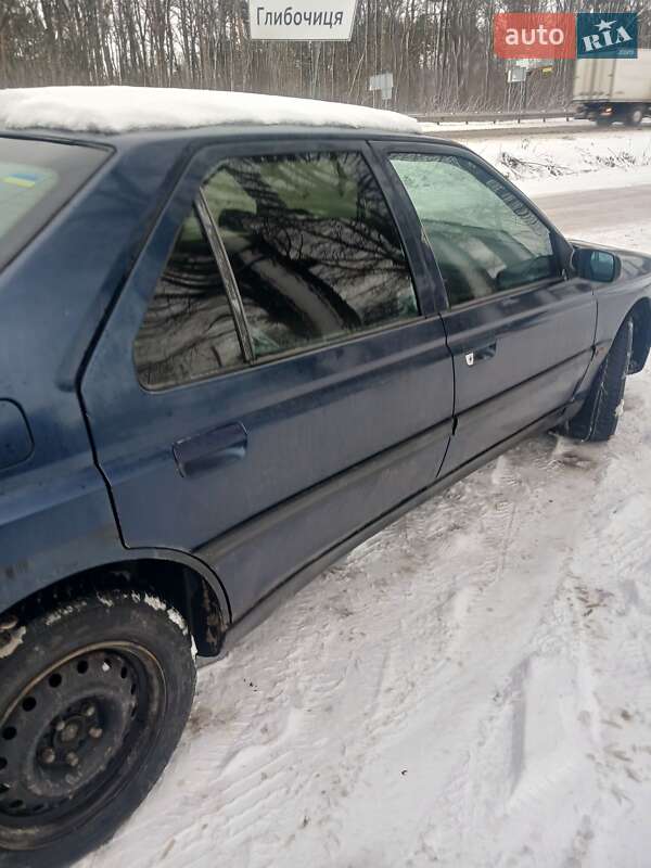 Седан Peugeot 605 1990 в Житомире