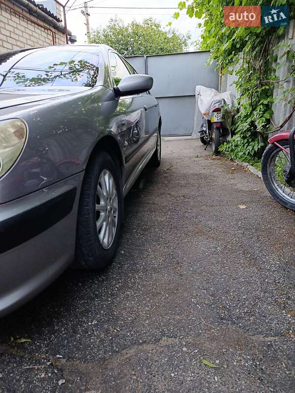 Седан Peugeot 607 2001 в Павлограді