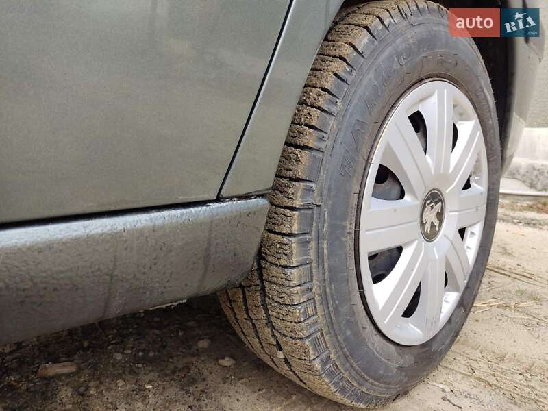 Мінівен Peugeot 807 2007 в Чернівцях фото 15 Мінівен Peugeot 807 2007 в Чернівцях