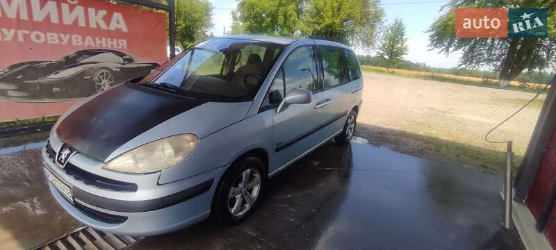 Мінівен Peugeot 807 2004 в Чернівцях