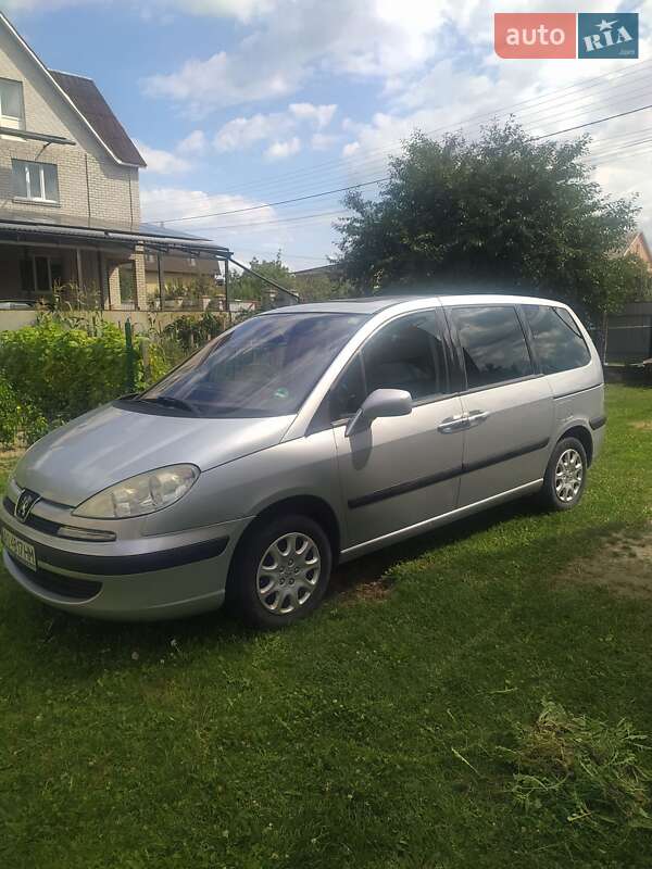 Минивэн Peugeot 807 2003 в Киеве