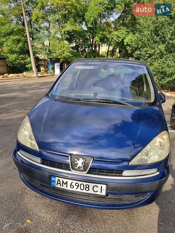 Peugeot 807 2003