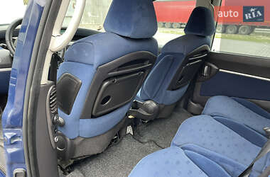 Минивэн Peugeot 807 2004 в 
