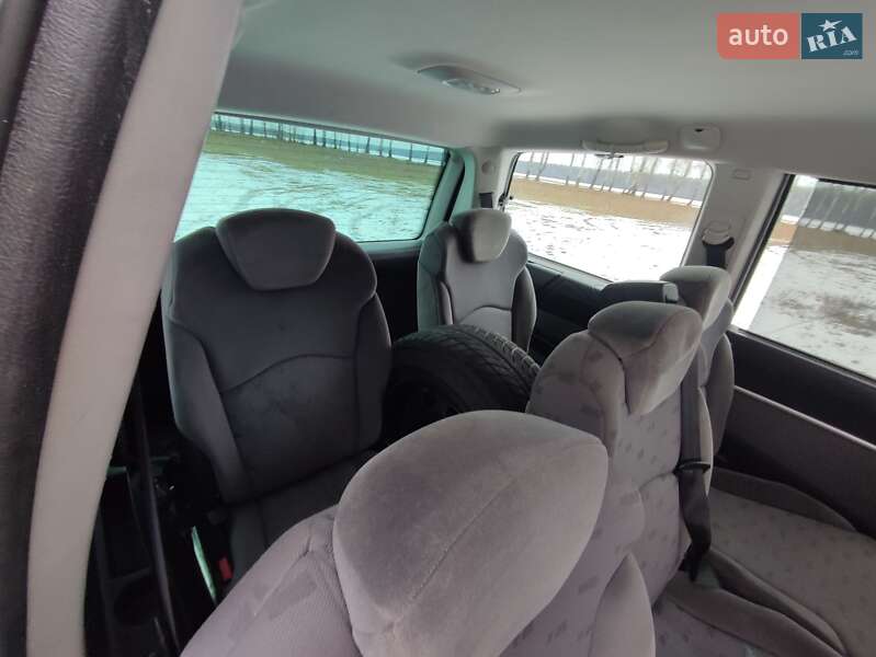 Мінівен Peugeot 807 2005 в Гнівані