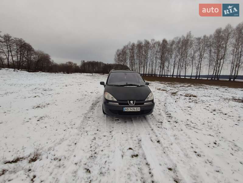 Мінівен Peugeot 807 2005 в Гнівані