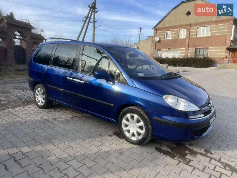 Минивэн Peugeot 807 2006 в Хотине