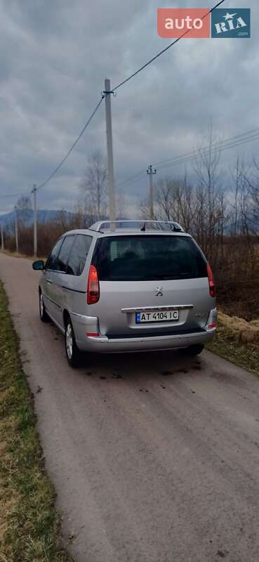 Минивэн Peugeot 807 2009 в Долине