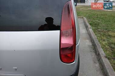 Минивэн Peugeot 807 2005 в 