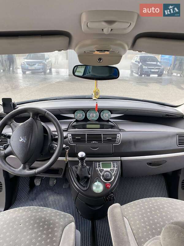 Мінівен Peugeot 807 2005 в Тлумачі