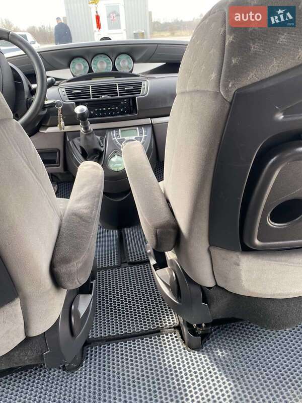 Мінівен Peugeot 807 2005 в Тлумачі