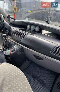 Минивэн Peugeot 807 2005 в 