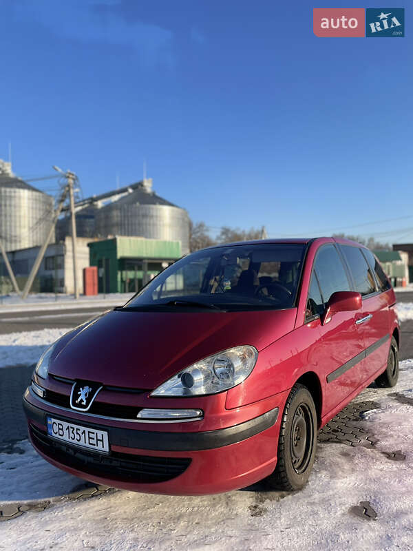 Peugeot 807 2004
