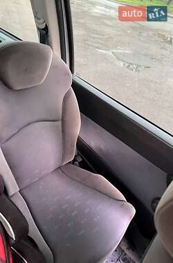 Минивэн Peugeot 807 2002 в 