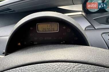 Минивэн Peugeot 807 2002 в 