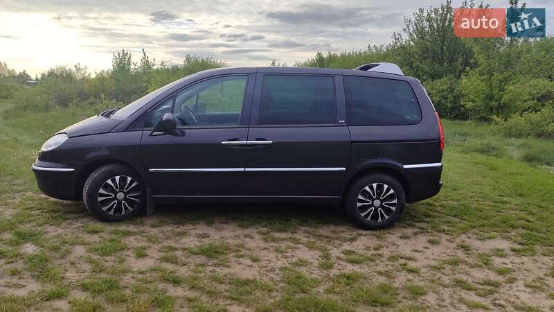 Мінівен Peugeot 807 2011 в Нетішині