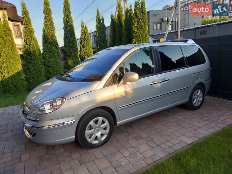Peugeot 807 2011
