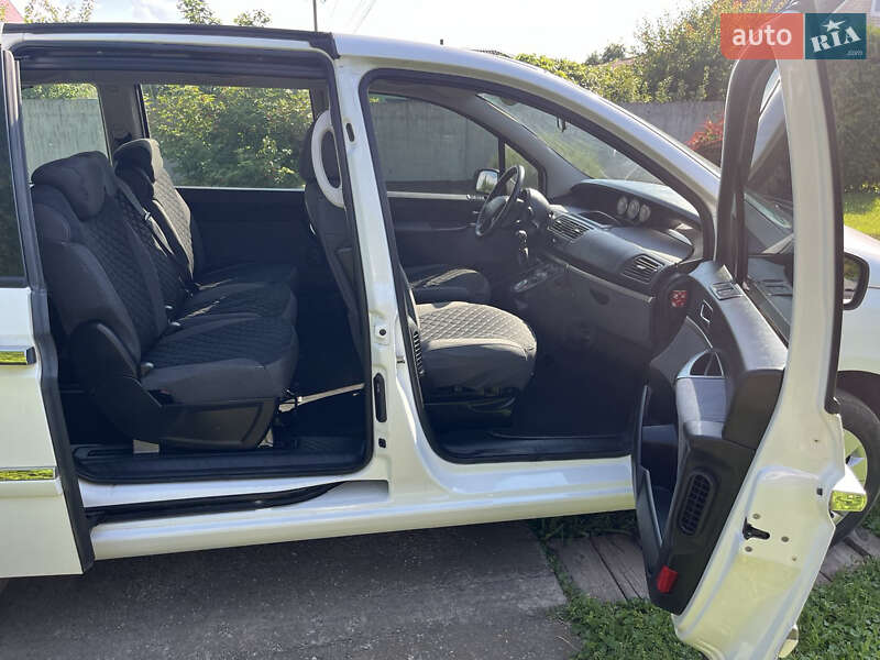 Мінівен Peugeot 807 2008 в Прилуках