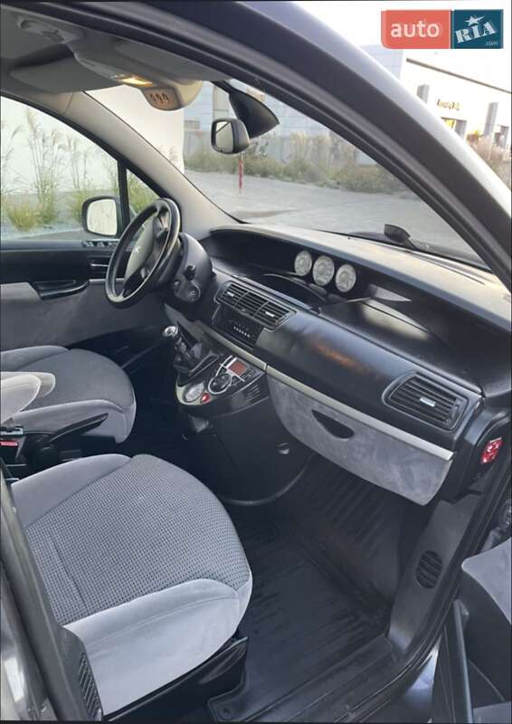 Мінівен Peugeot 807 2009 в Нововолинську