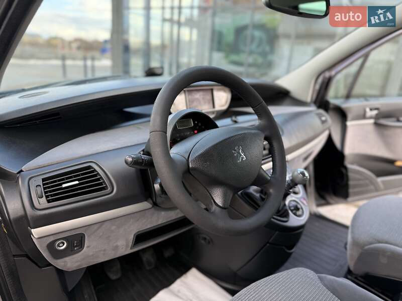 Мінівен Peugeot 807 2010 в Дрогобичі