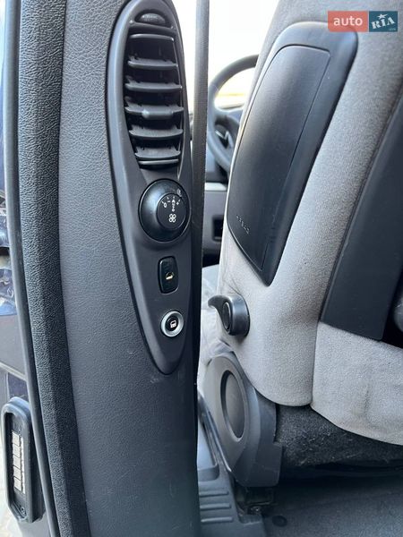 Минивэн Peugeot 807 2006 в Березовке