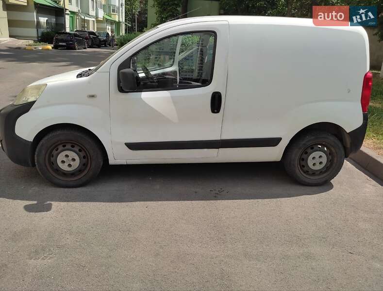 Вантажний фургон Peugeot Bipper 2008 в 