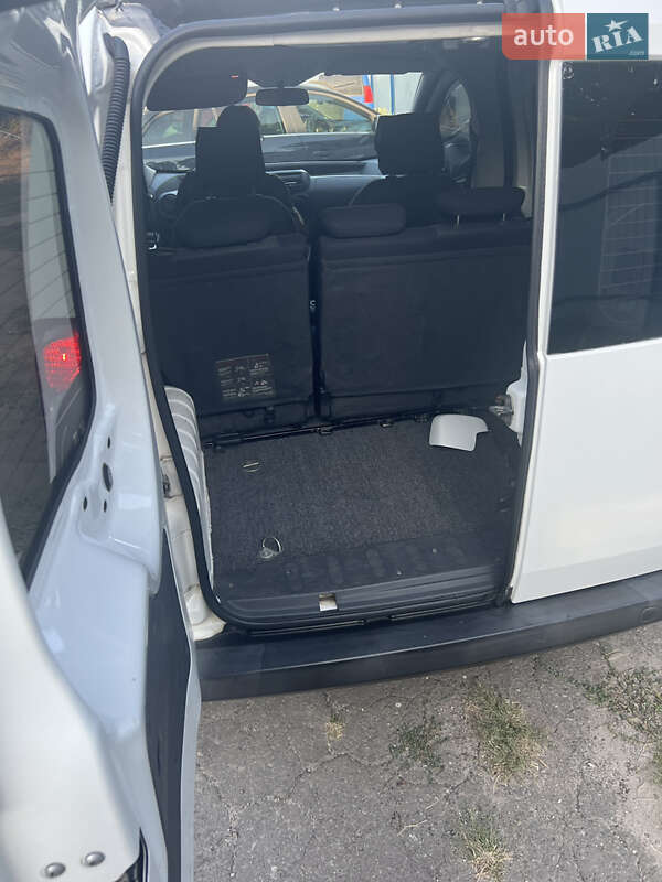 Минивэн Peugeot Bipper 2008 в Киеве фото 3 Минивэн Peugeot Bipper 2008 в Киеве