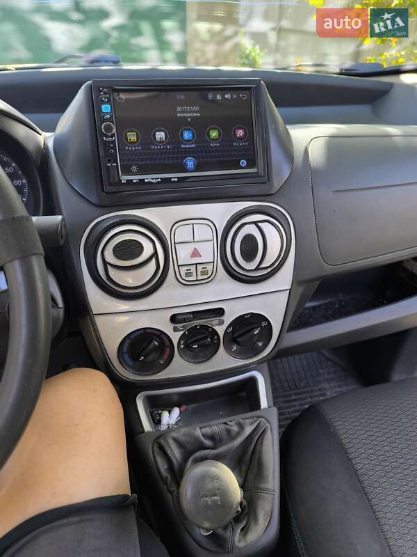 Грузопассажирский фургон Peugeot Bipper 2008 в Изюме