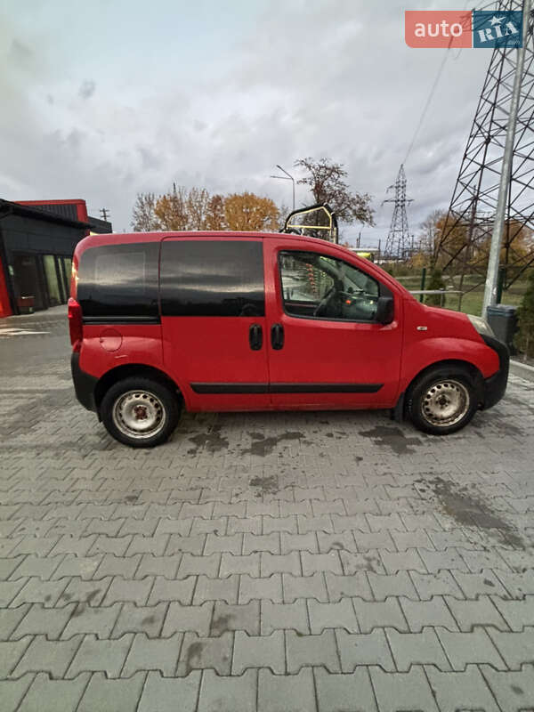 Мінівен Peugeot Bipper 2009 в  фото Мінівен Peugeot Bipper 2009 в