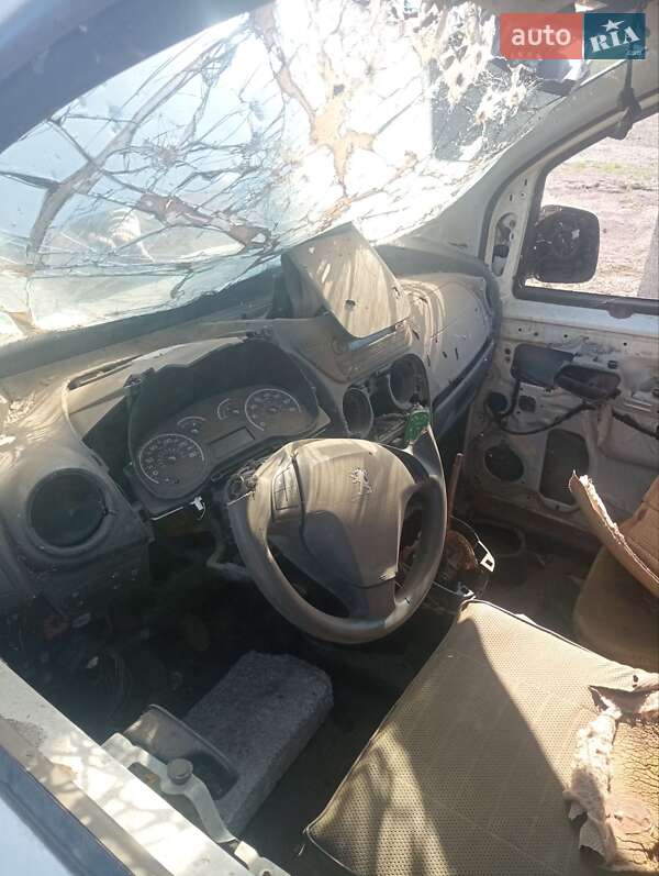 Грузовой фургон Peugeot Bipper 2012 в Белозерке фото 2 Грузовой фургон Peugeot Bipper 2012 в Белозерке