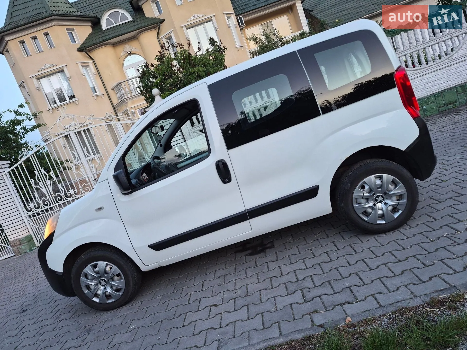 2010 Peugeot Bipper - мініатюра 2