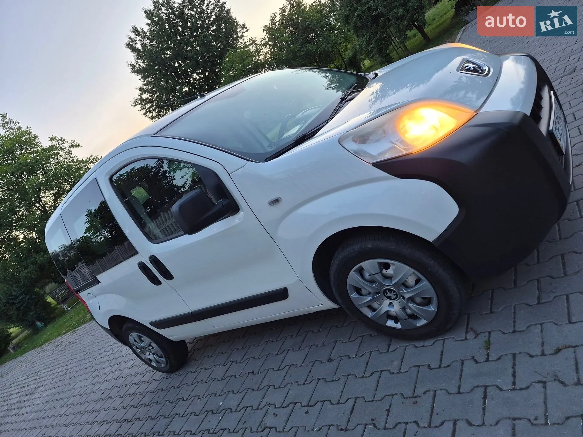 2010 Peugeot Bipper - мініатюра 12