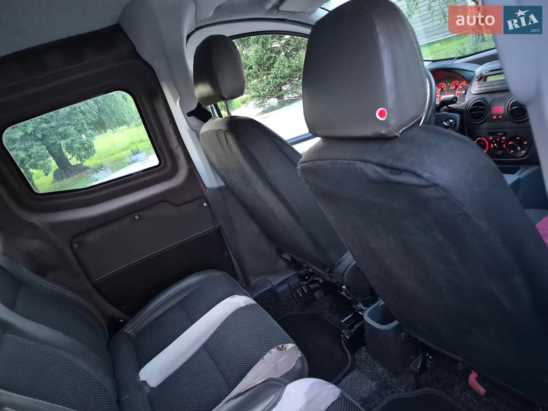 2010 Peugeot Bipper - мініатюра 24