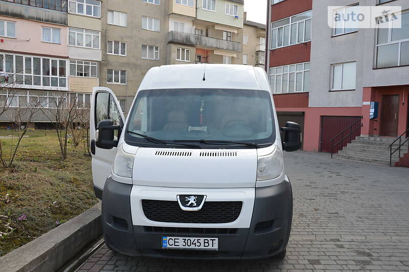 Вантажопасажирський фургон Peugeot Boxer 2008 в Сторожинці