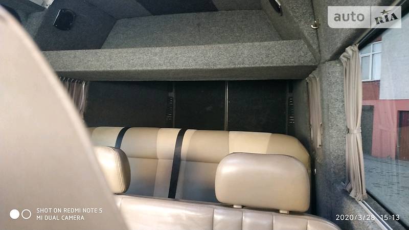 Вантажопасажирський фургон Peugeot Boxer 2008 в Сторожинці