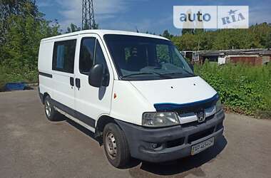 Грузопассажирский фургон Peugeot Boxer 2003 в Коростене