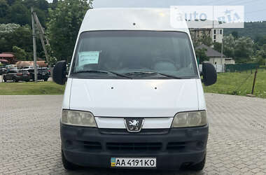 Вантажопасажирський фургон Peugeot Boxer 2004 в Сваляві