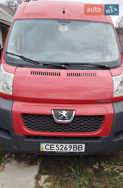 Вантажний фургон Peugeot Boxer 2010 в Чернівцях