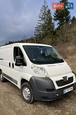 Вантажопасажирський фургон Peugeot Boxer 2012 в Самборі