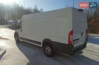 Вантажний фургон Peugeot Boxer 2015 в Жидачові