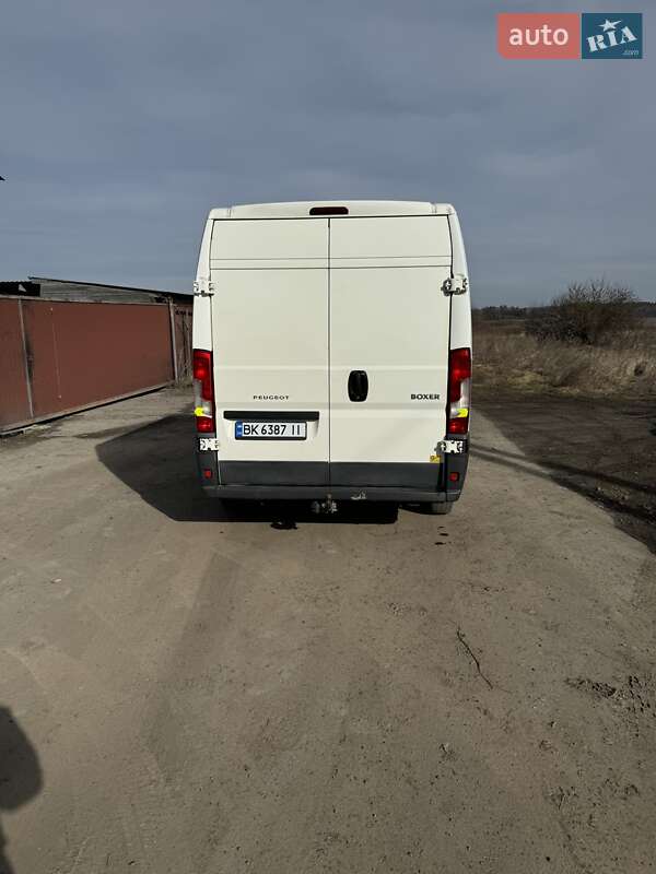 Вантажний фургон Peugeot Boxer 2014 в Костопілі