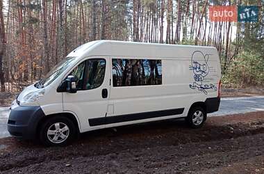 Грузопассажирский фургон Peugeot Boxer 2010 в 