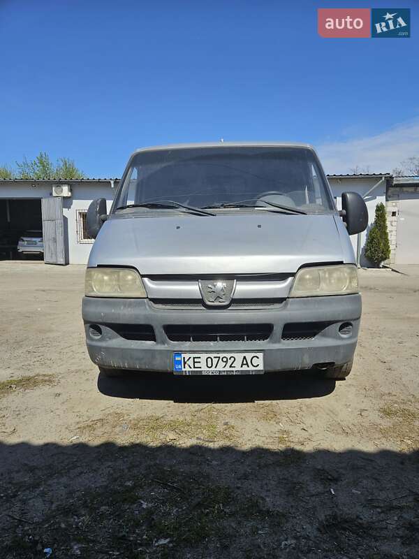 Микроавтобус Peugeot Boxer 2004 в 