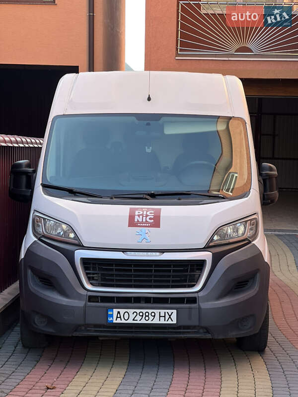 Грузовой фургон Peugeot Boxer 2014 в 