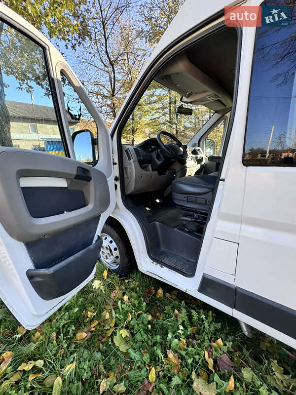 Вантажопасажирський фургон Peugeot Boxer 2008 в Рава-Руській
