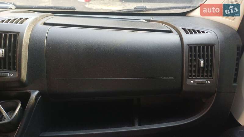 Вантажний фургон Peugeot Boxer 2013 в Переяславі