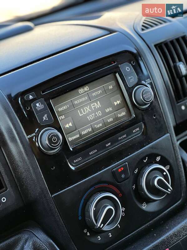 Вантажний фургон Peugeot Boxer 2016 в Миколаєві