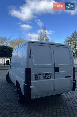 Грузовой фургон Peugeot Boxer 2000 в 