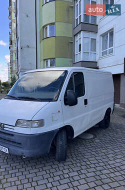 Грузовой фургон Peugeot Boxer 2000 в 