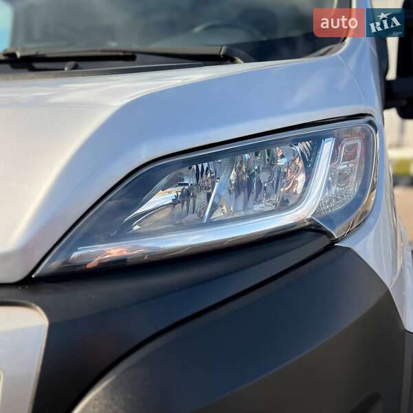 Вантажопасажирський фургон Peugeot Boxer 2019 в Києві