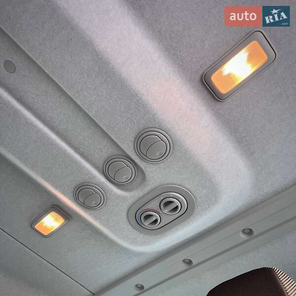 Вантажопасажирський фургон Peugeot Boxer 2019 в Києві